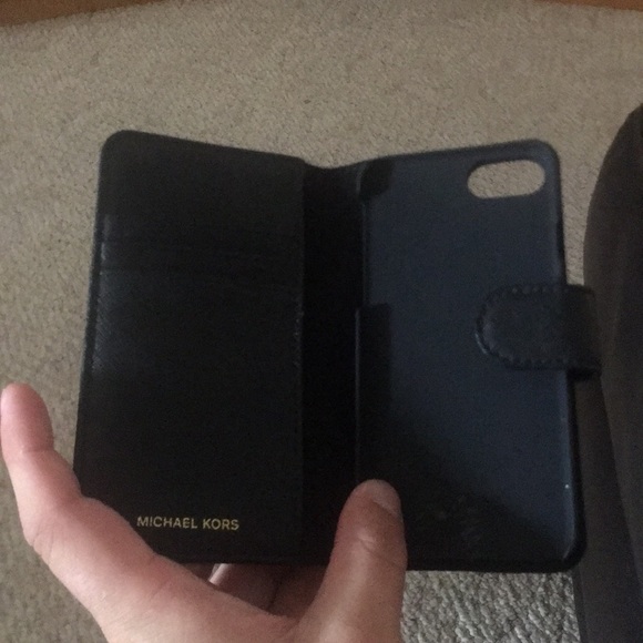 Case - Picture 3 of 3